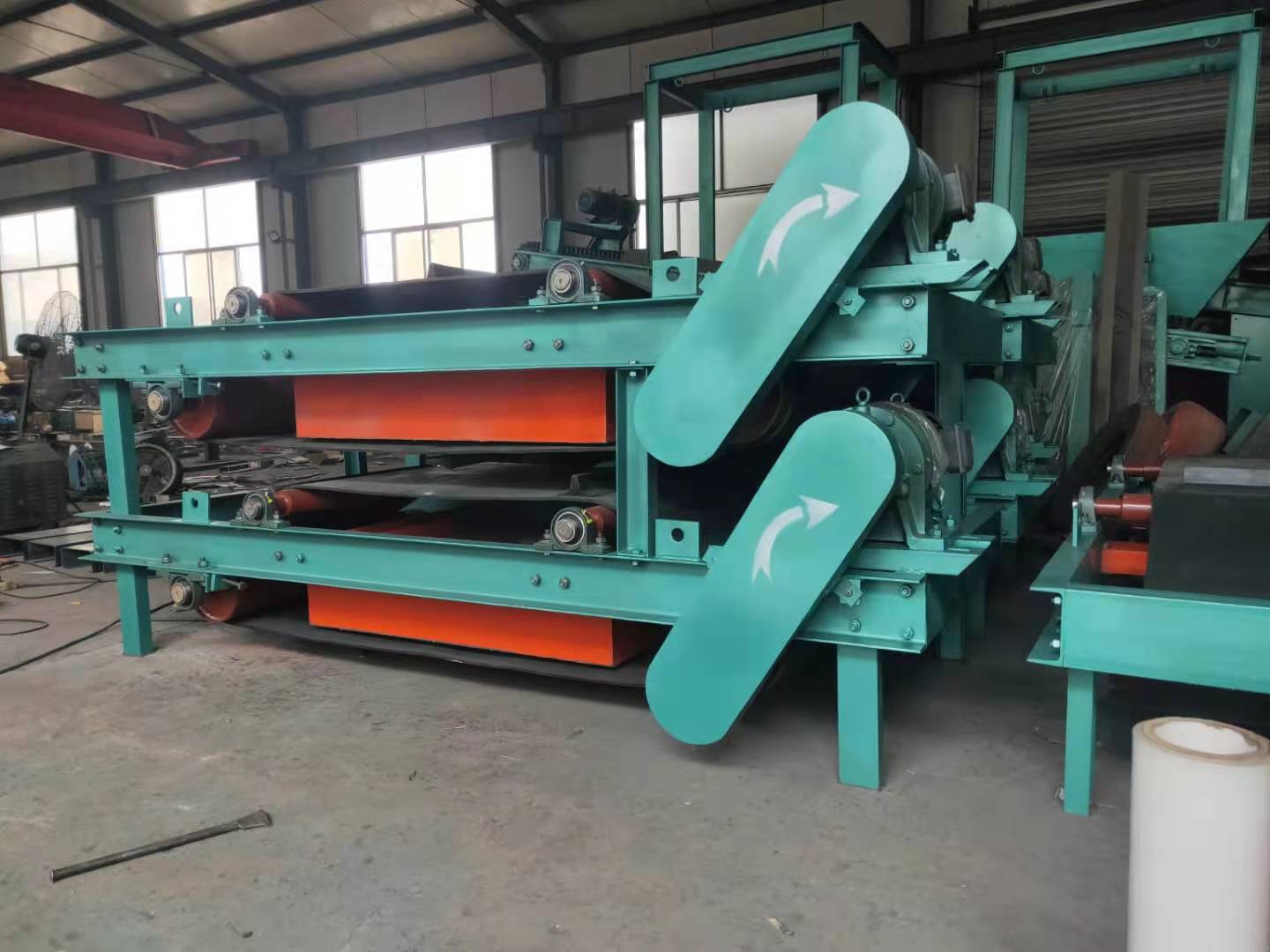 帶式自卸式除鐵器的安裝 帶式自卸式除鐵器的安裝